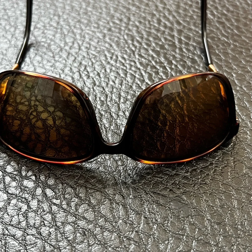 Sunglasses - Picture 2 of 11